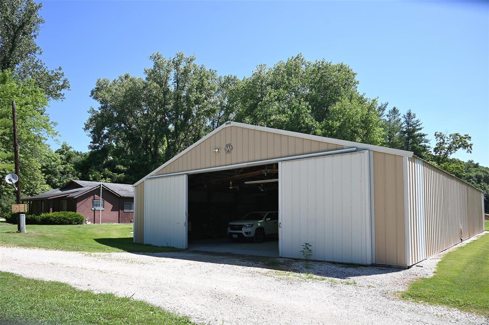 208 Hidden Vly Road Hardin, IL 62047 - Photo 14 of 76 Gallery Image 14