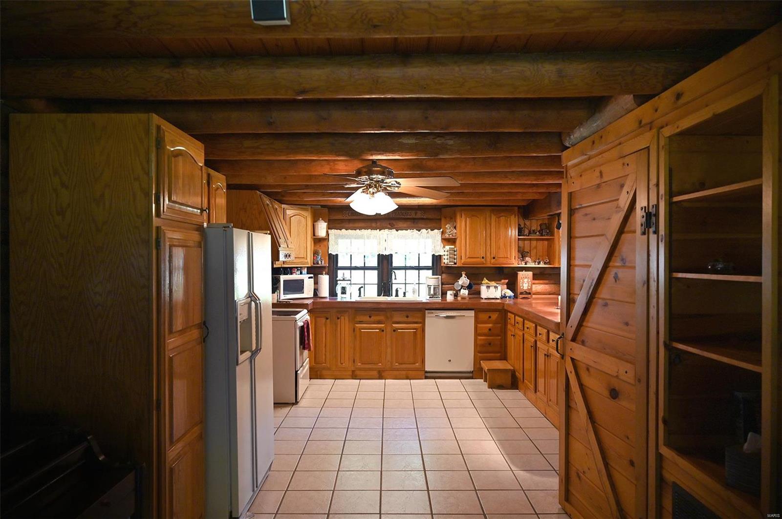 208 Hidden Vly Road Hardin, IL 62047 - Photo 20 of 76 Gallery Image 20