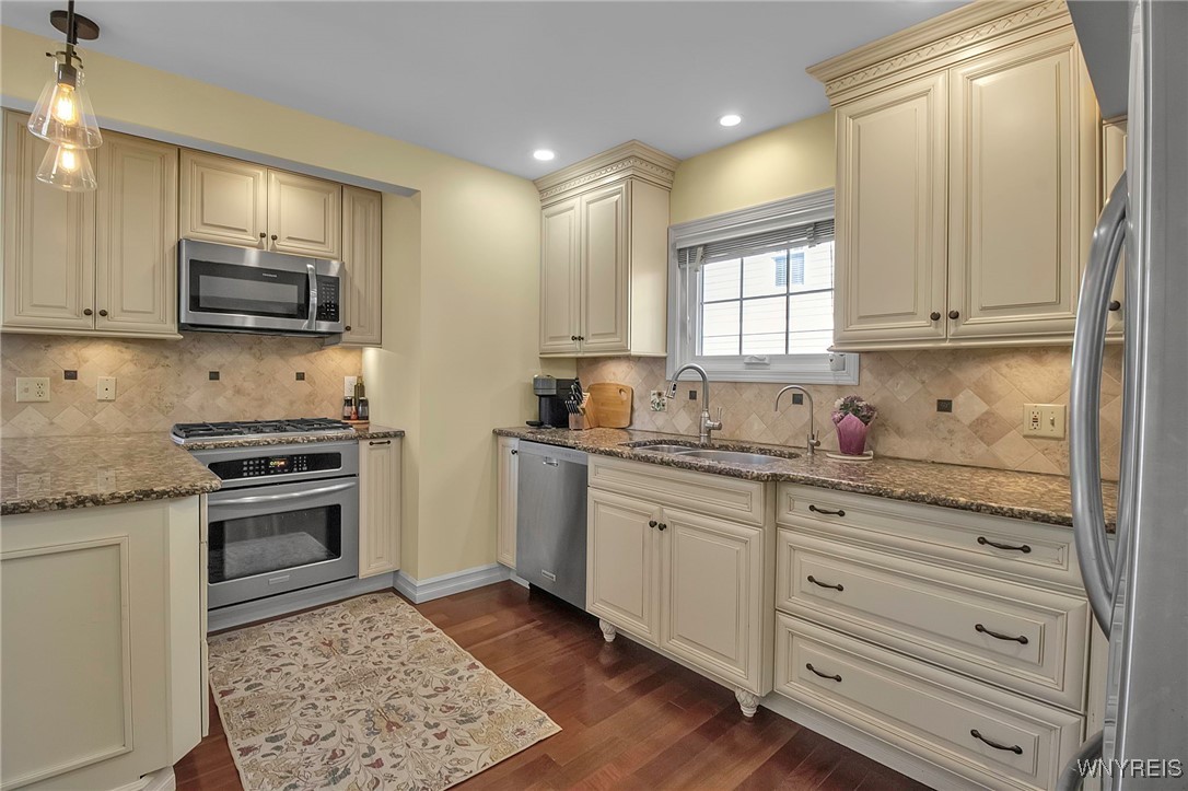 255 Darwin Drive Amherst, NY 14226 - Photo 16 of 46