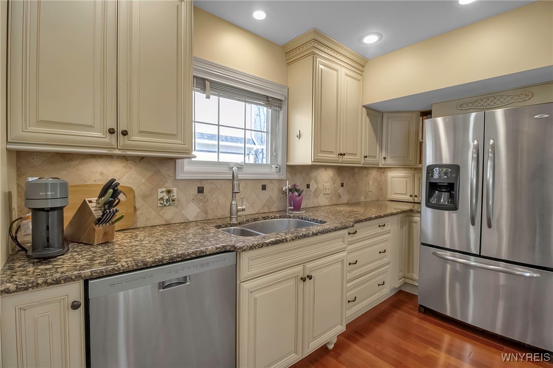 255 Darwin Drive Amherst, NY 14226 - Photo 18 of 46