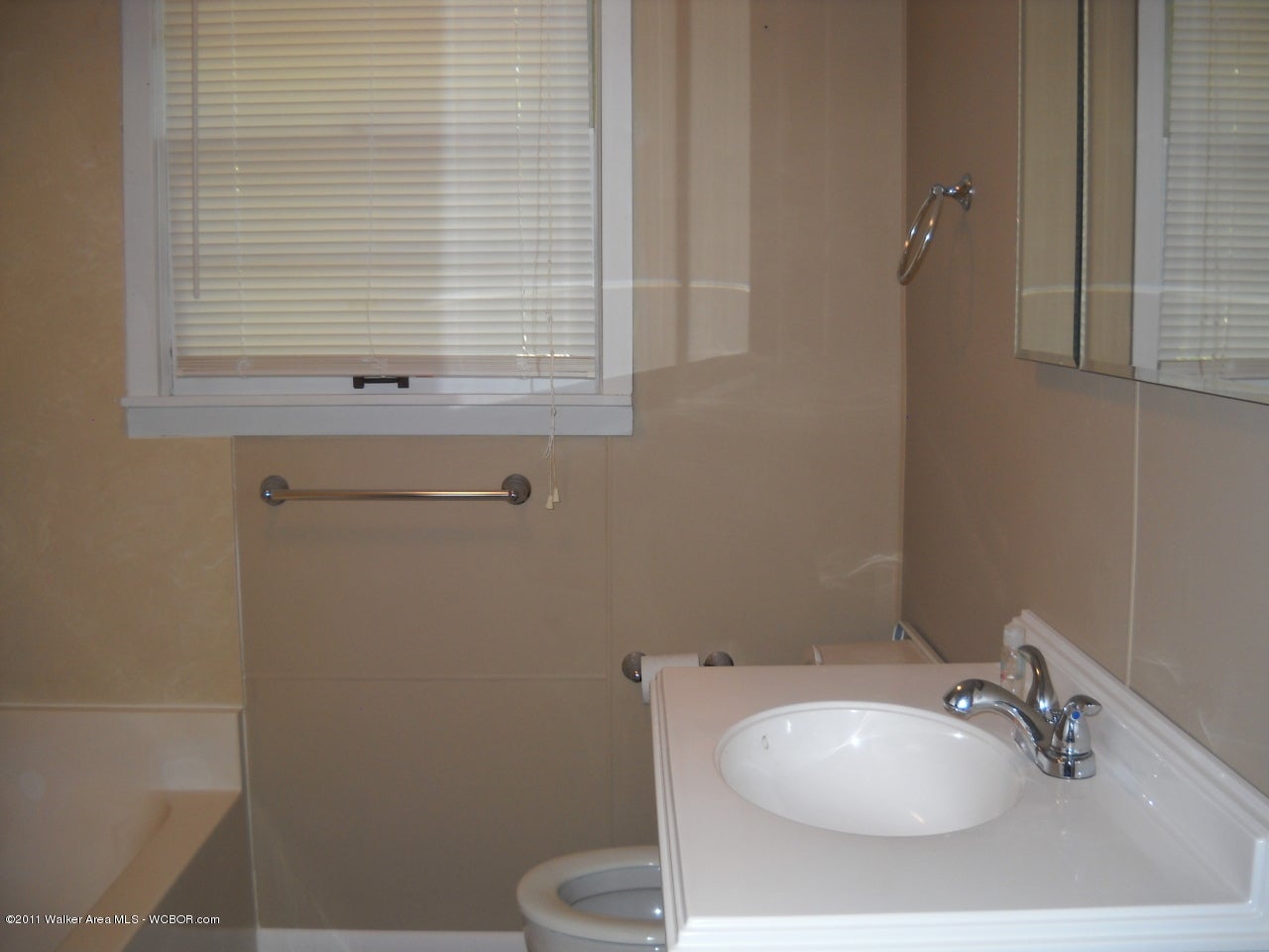 352 10th Street Southwest Fayette, AL 35555 - Photo 5 of 9 Gallery Image 5