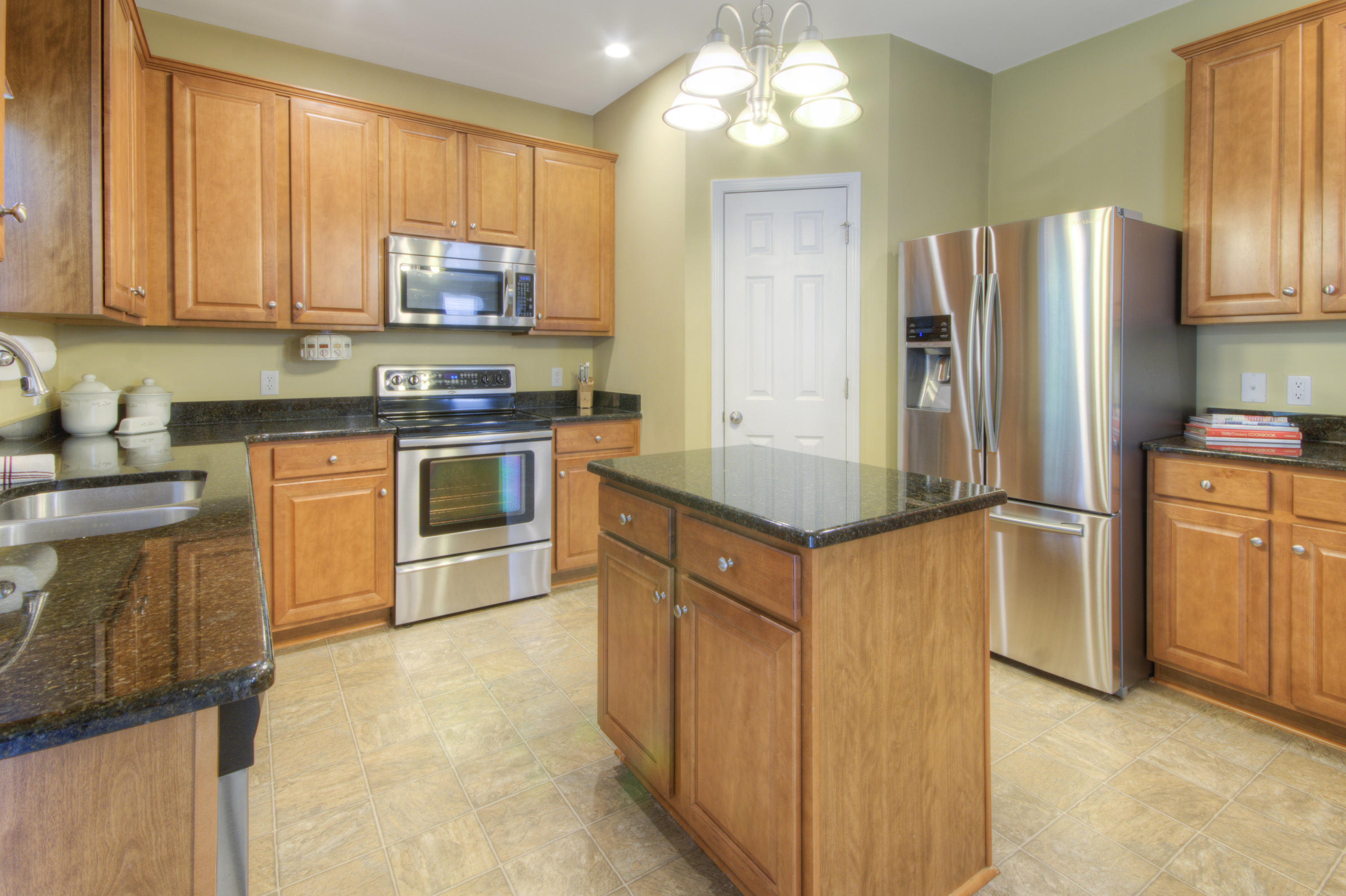 9654 Godwin Street Ladson, SC 29456 - Photo 10 of 42 IMG_0190_1_2