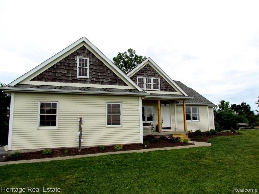 2301 Bullock Road Lapeer, MI 48446 - Photo 3 of 36 IMG_5099.JPG