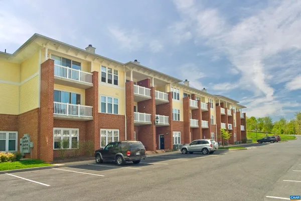 $2,195 | 921 Catalpa Terrace, Charlottesville, VA 22903