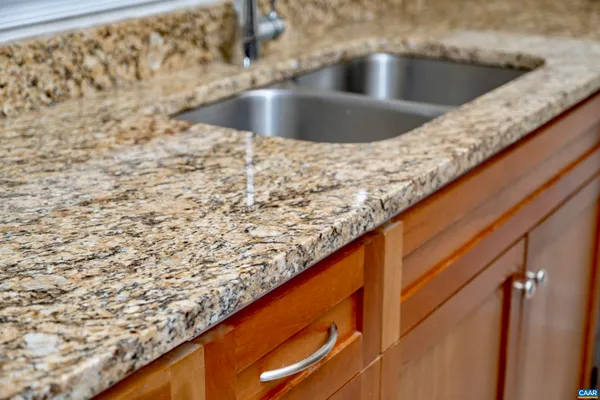 $2,195 | 921 Catalpa Terrace, Charlottesville, VA 22903