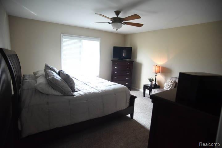 21382 Raintree Drive Macomb, MI 48044 - Photo 18 of 38 RaintreeRanch-27.jpg