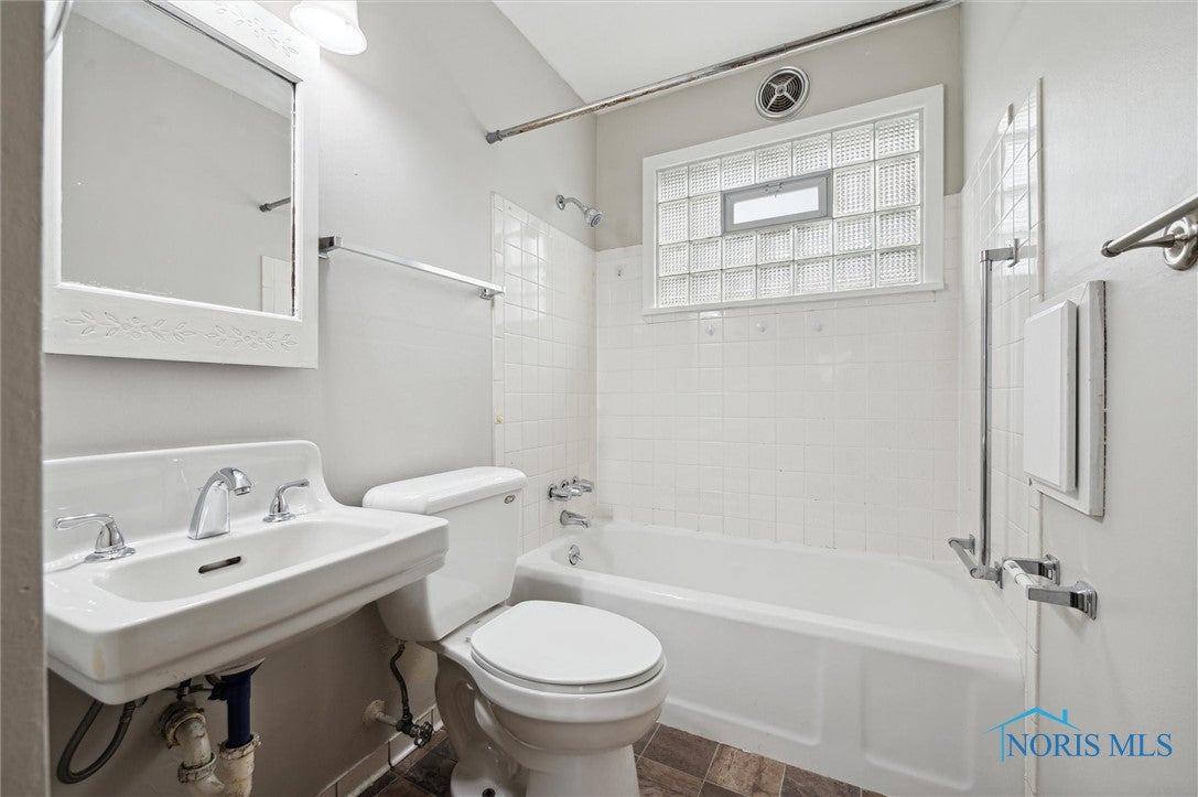 3734 Bellevue Road Toledo, OH 43613 - Photo 18 of 32 Gallery Image 18