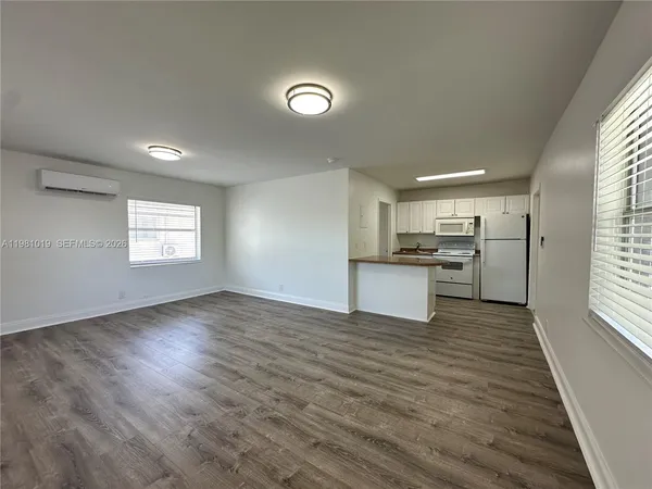 $1,550 | 1411 North Dixie Highway, Unit 4, Fort Lauderdale, FL 33304