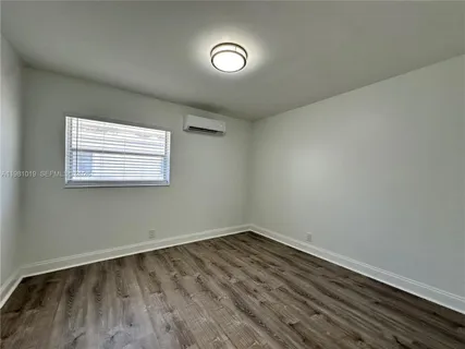 $1,595 | 1411 North Dixie Highway, Unit 4, Fort Lauderdale, FL 33304