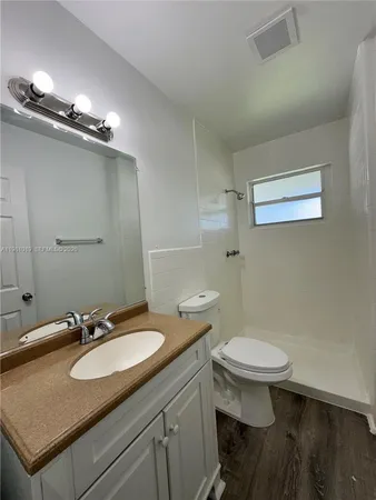$1,550 | 1411 North Dixie Highway, Unit 4, Fort Lauderdale, FL 33304