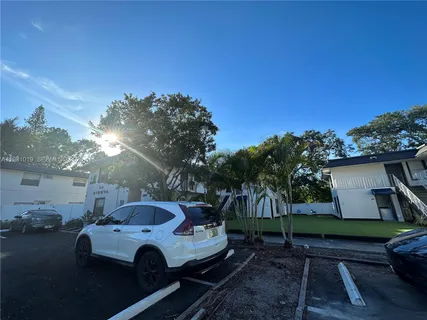$1,595 | 1411 North Dixie Highway, Unit 4, Fort Lauderdale, FL 33304
