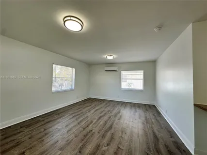 $1,595 | 1411 North Dixie Highway, Unit 4, Fort Lauderdale, FL 33304