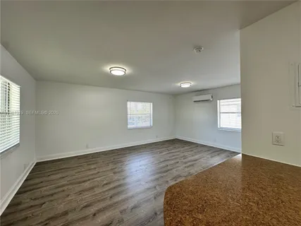 $1,595 | 1411 North Dixie Highway, Unit 4, Fort Lauderdale, FL 33304