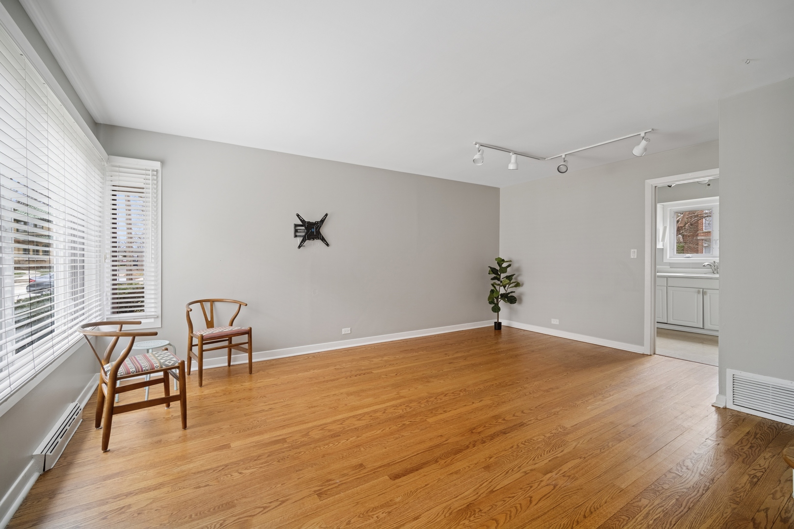 501 1/2 1/2 Ridge Road Wilmette, IL 60091 - Photo 5 of 16