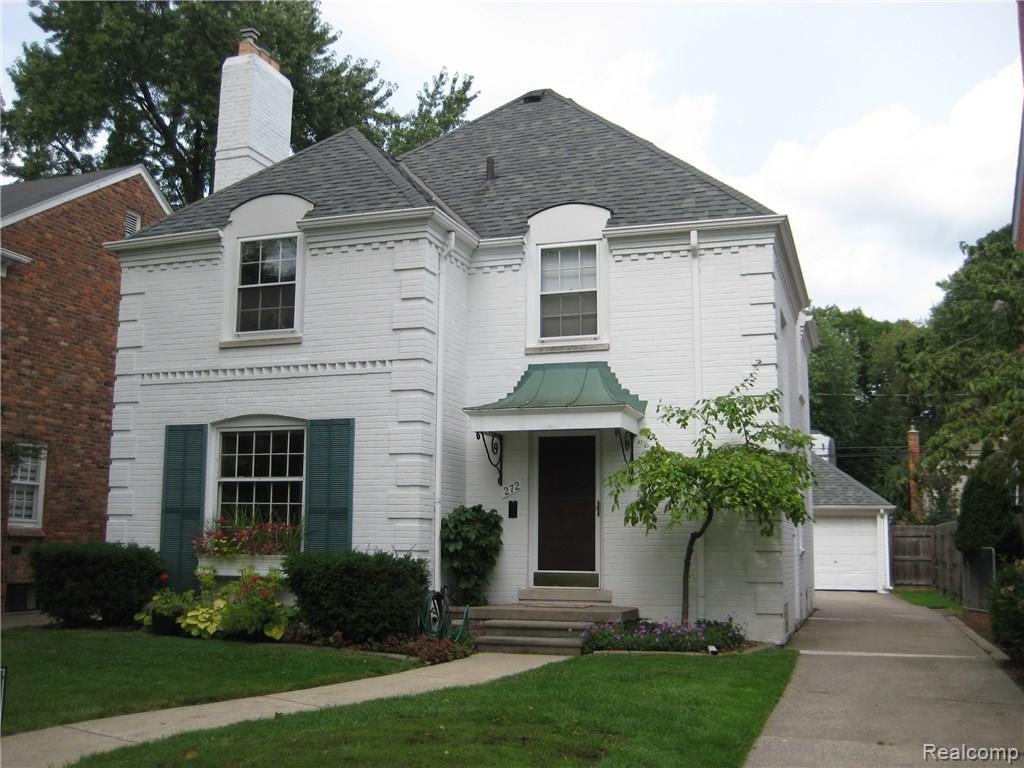 272 Merriweather Road Grosse Pointe, MI 48236 - Photo 1 of 18 IMG_2495.JPG