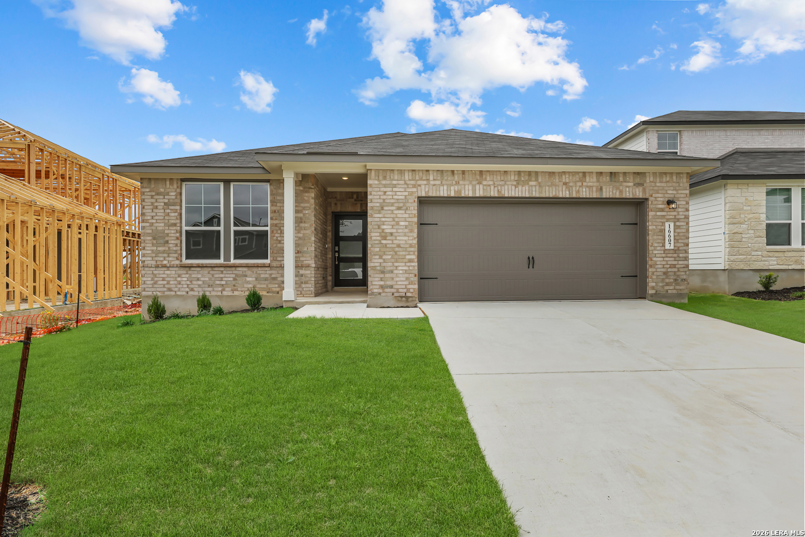 16607 Rosemary Ridge Elmendorf, TX 78112 - Photo 2 of 38
