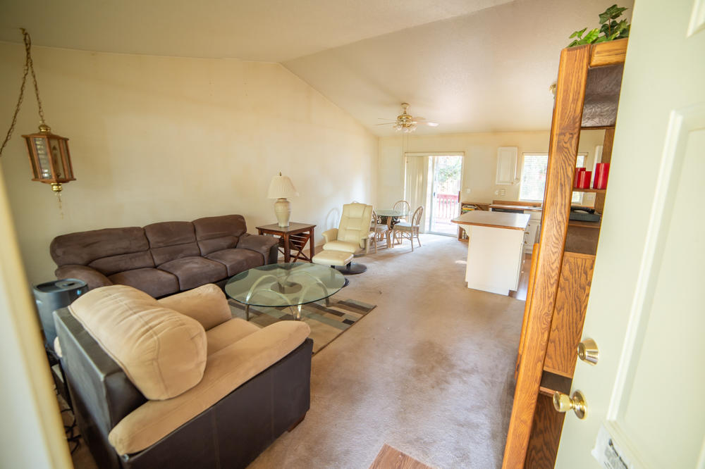 55780 Snow Goose Road Bend, OR 97707 - Photo 4 of 39 4