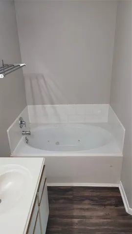 $1,800 | 7211 Foxwalk Lane, Humble, TX 77338