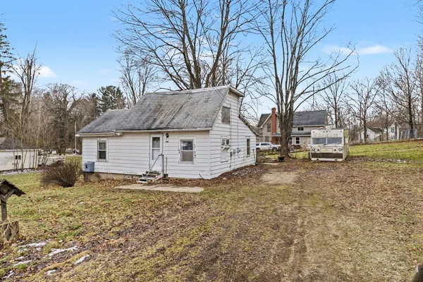 $29,900 | 725 North Paw Paw Street, Lawrence, MI 49064