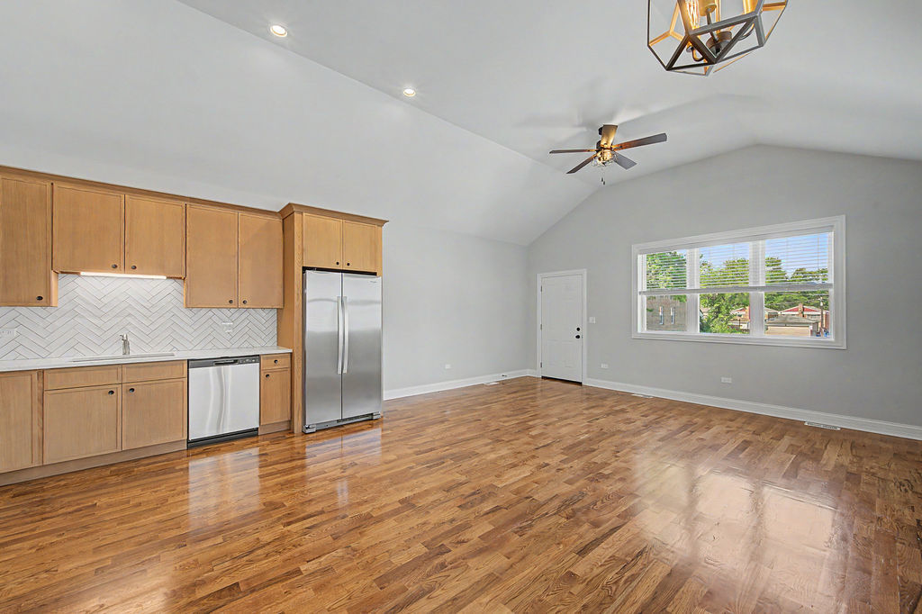 555 North Springfield Avenue Chicago, IL 60624 - Photo 6 of 32