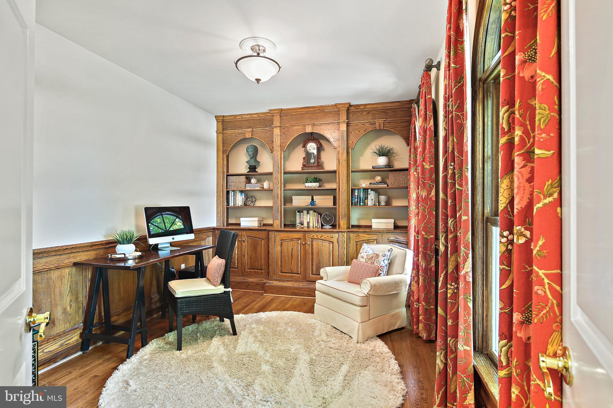 535 Post Oak Road Annapolis, MD 21401 - Photo 24 of 76 Office with Built In
