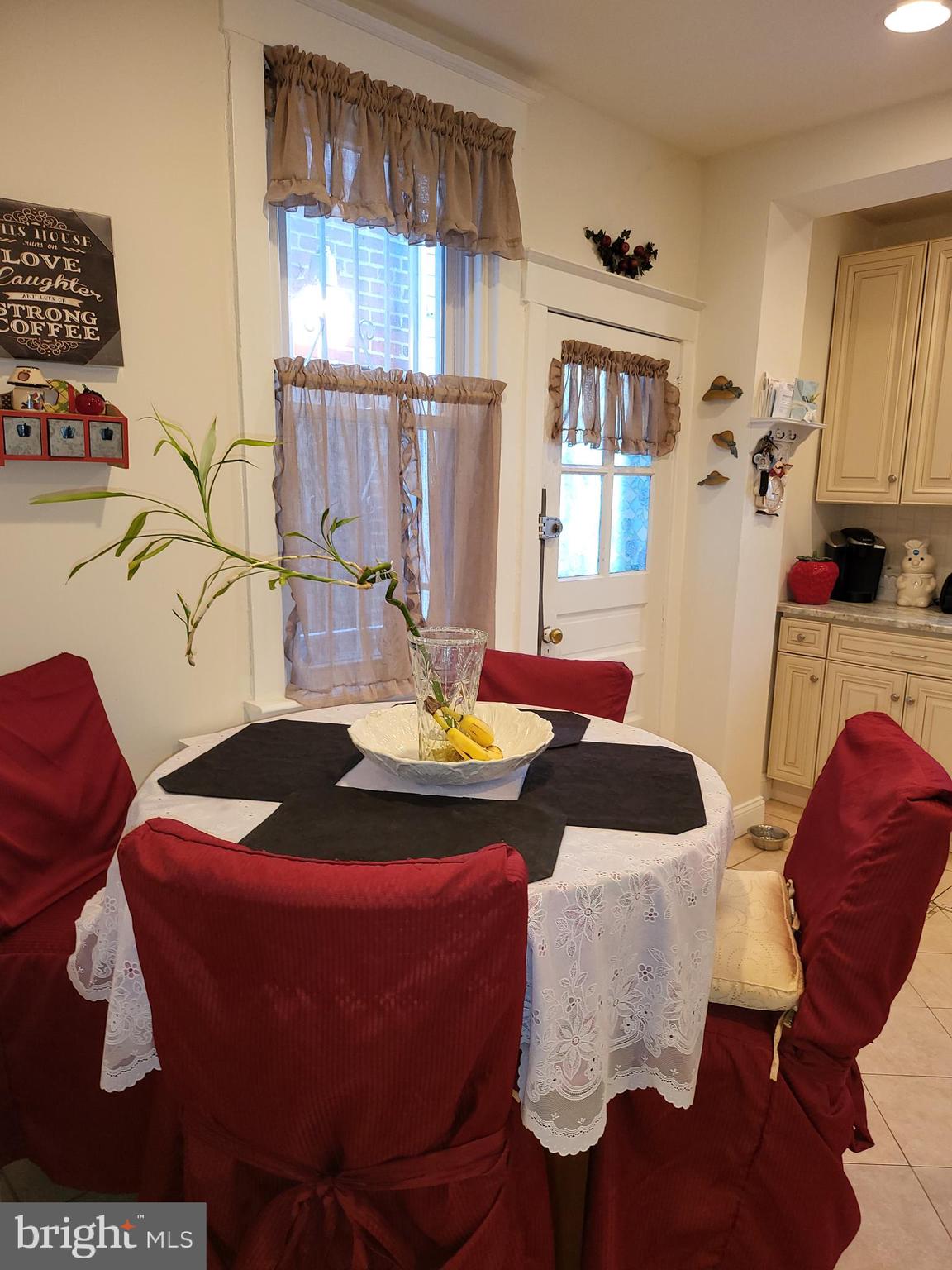 5725 Virginian Road Philadelphia, PA 19141 - Photo 14 of 33 Kitchen