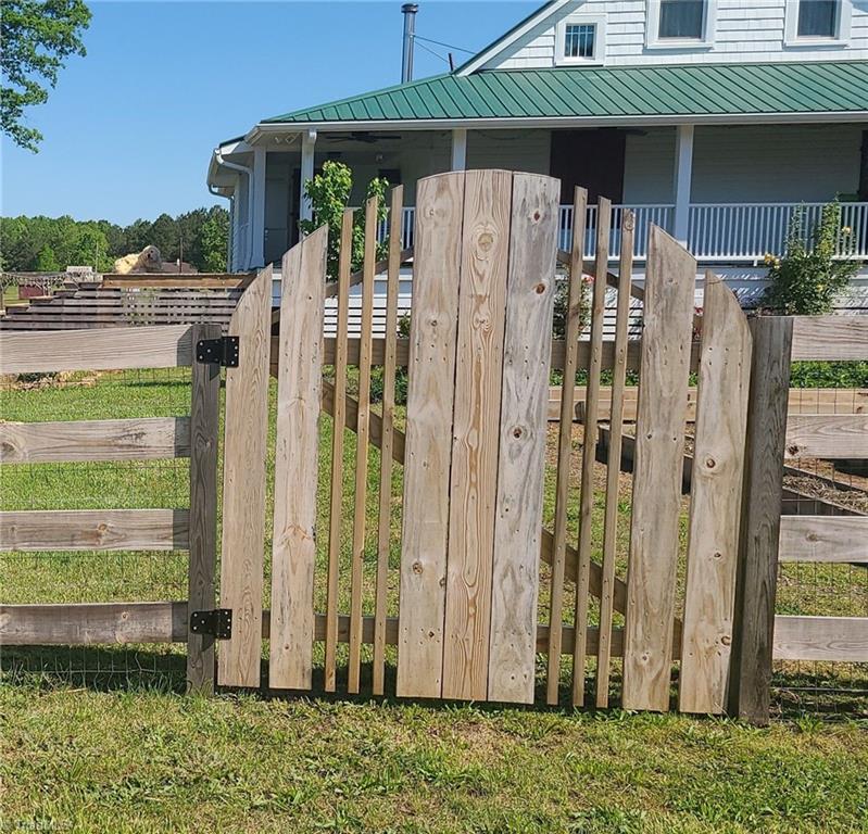 715 Spry Road Winston-Salem, NC 27107 - Photo 7 of 36 Gallery Image 7