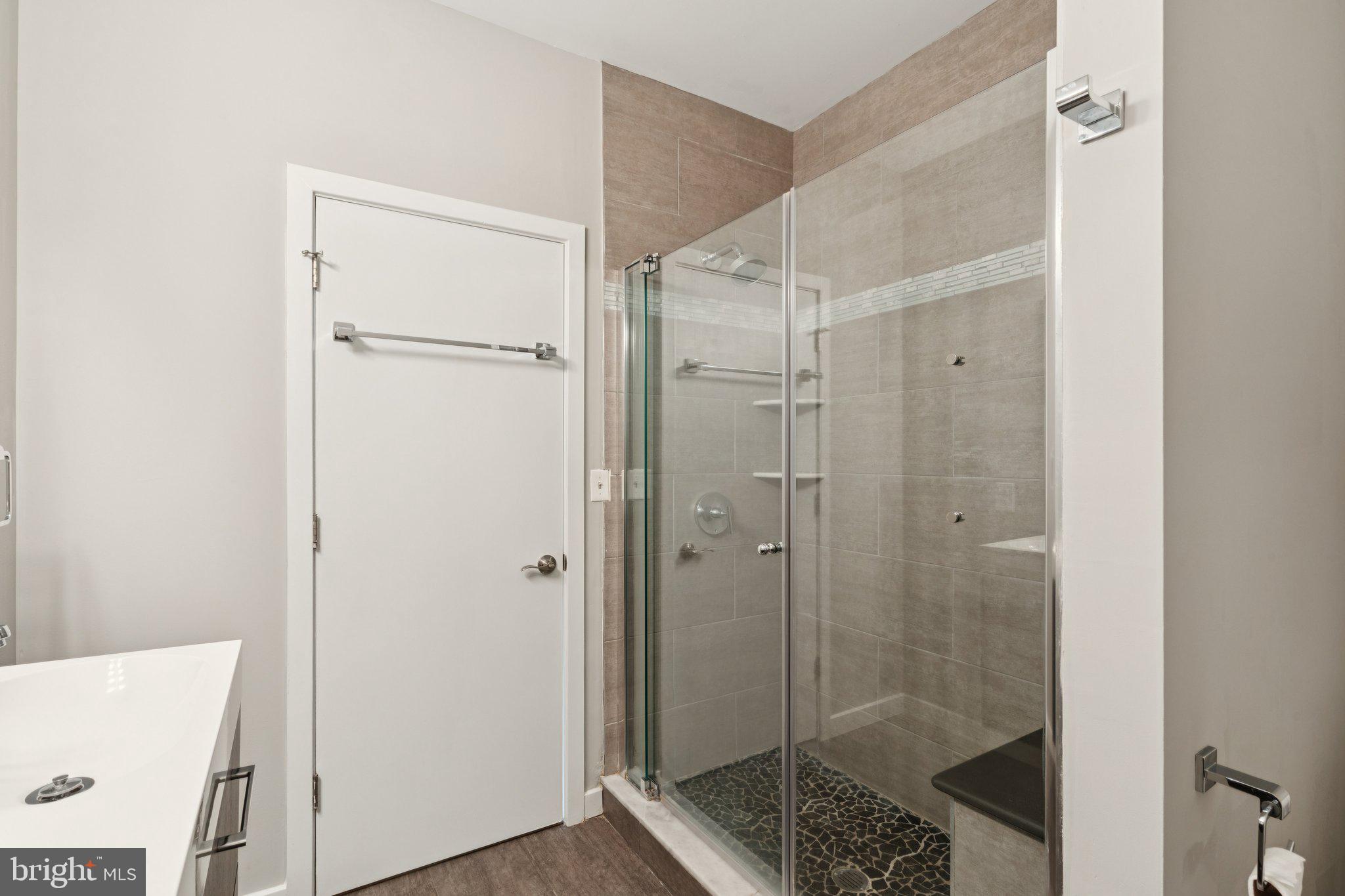 231 West Thompson Street Philadelphia, PA 19122 - Photo 18 of 48 Primary Bath