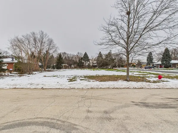 $109,900 | 12412 South Melvina Avenue, Palos Heights, IL 60463