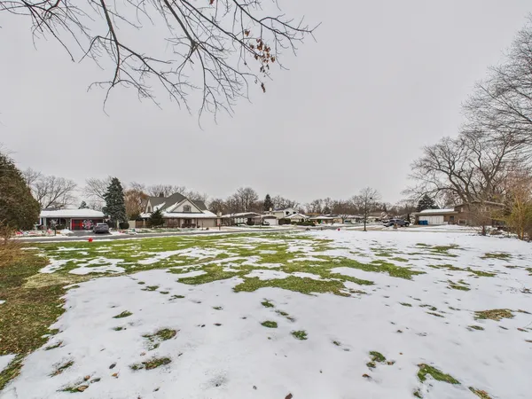$109,900 | 12412 South Melvina Avenue, Palos Heights, IL 60463