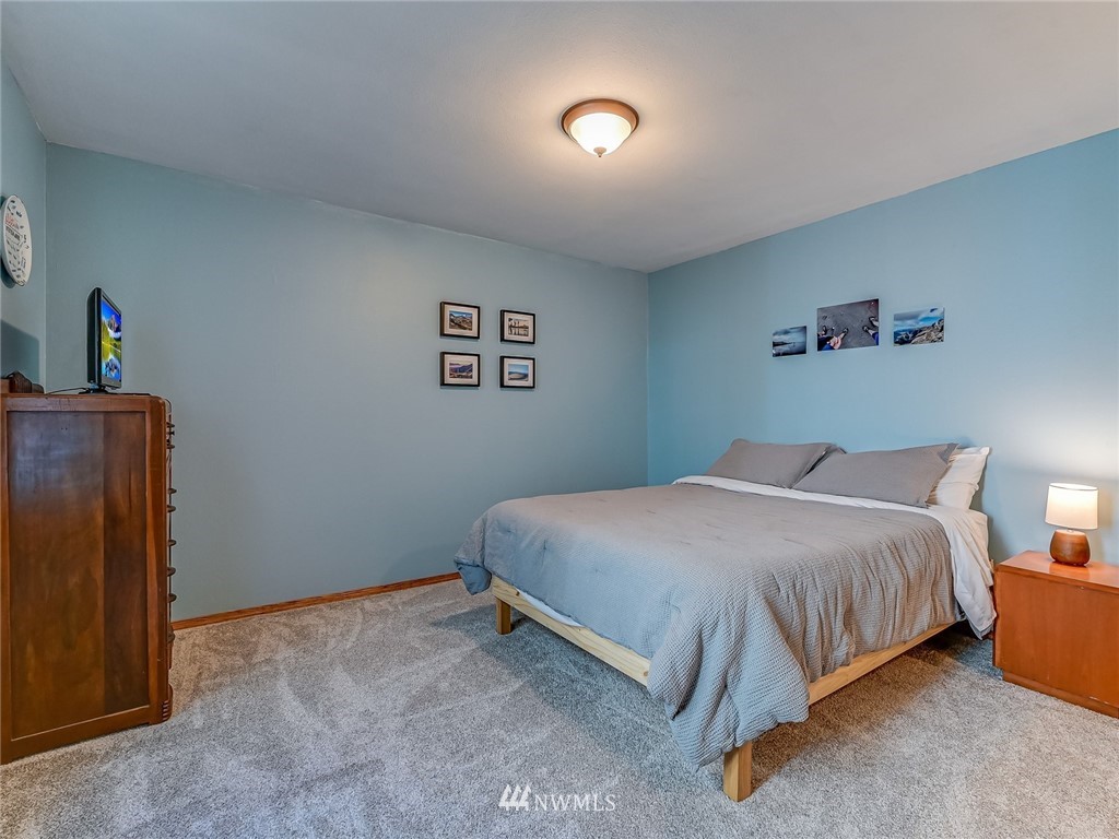7901 196th Street Southwest, Unit 7 Edmonds, WA 98026 - Photo 14 of 27 Gallery Image 14