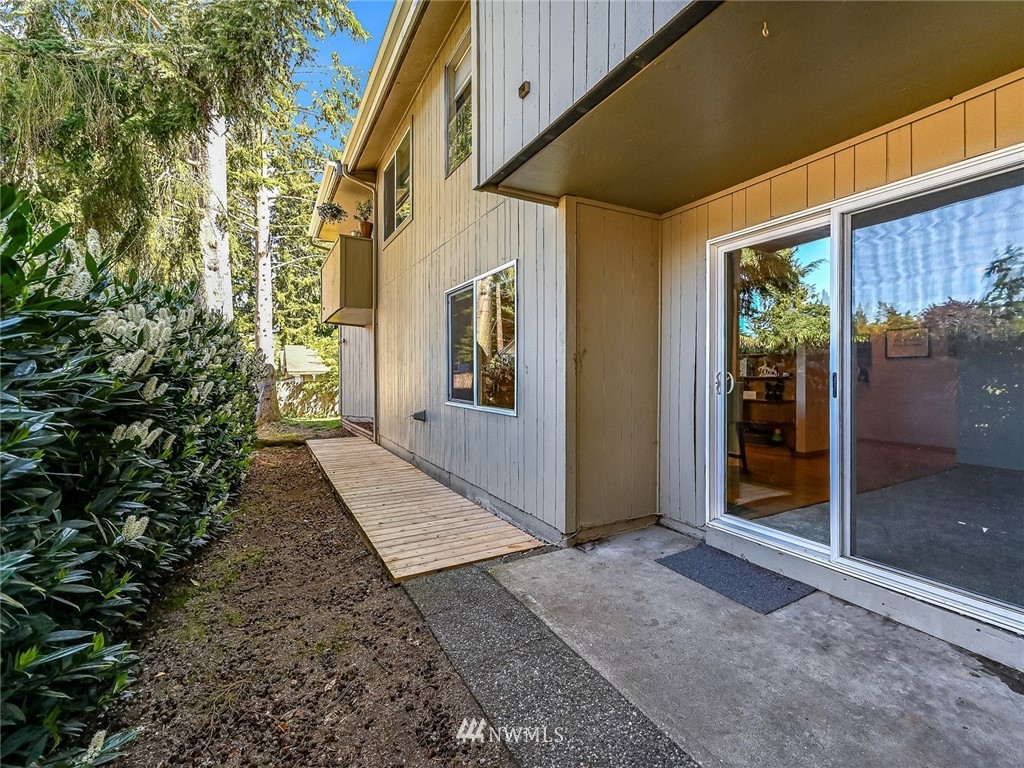 7901 196th Street Southwest, Unit 7 Edmonds, WA 98026 - Photo 22 of 27 Gallery Image 22