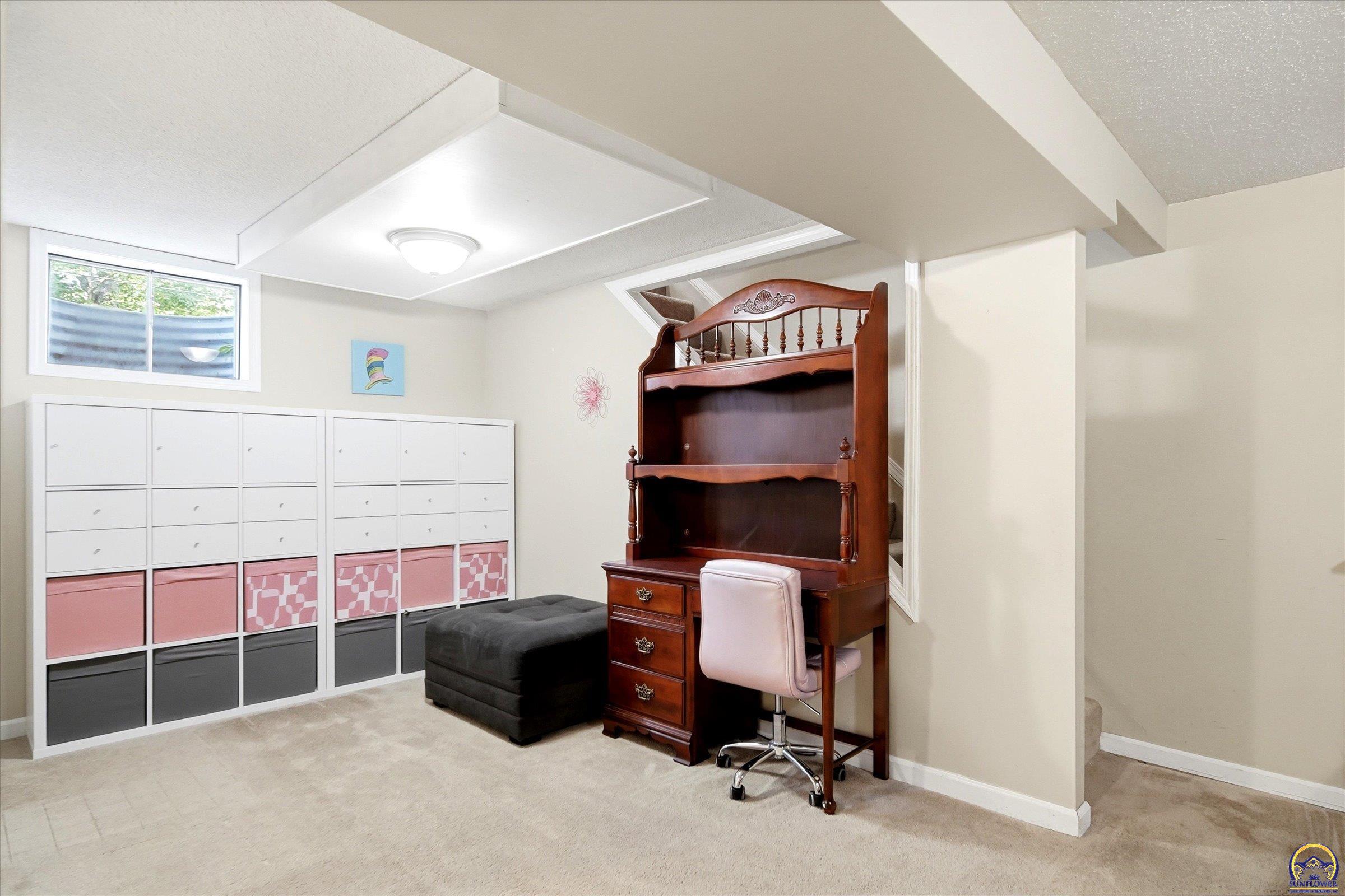 2543 Southwest Kent Street Topeka, KS 66614 - Photo 25 of 38