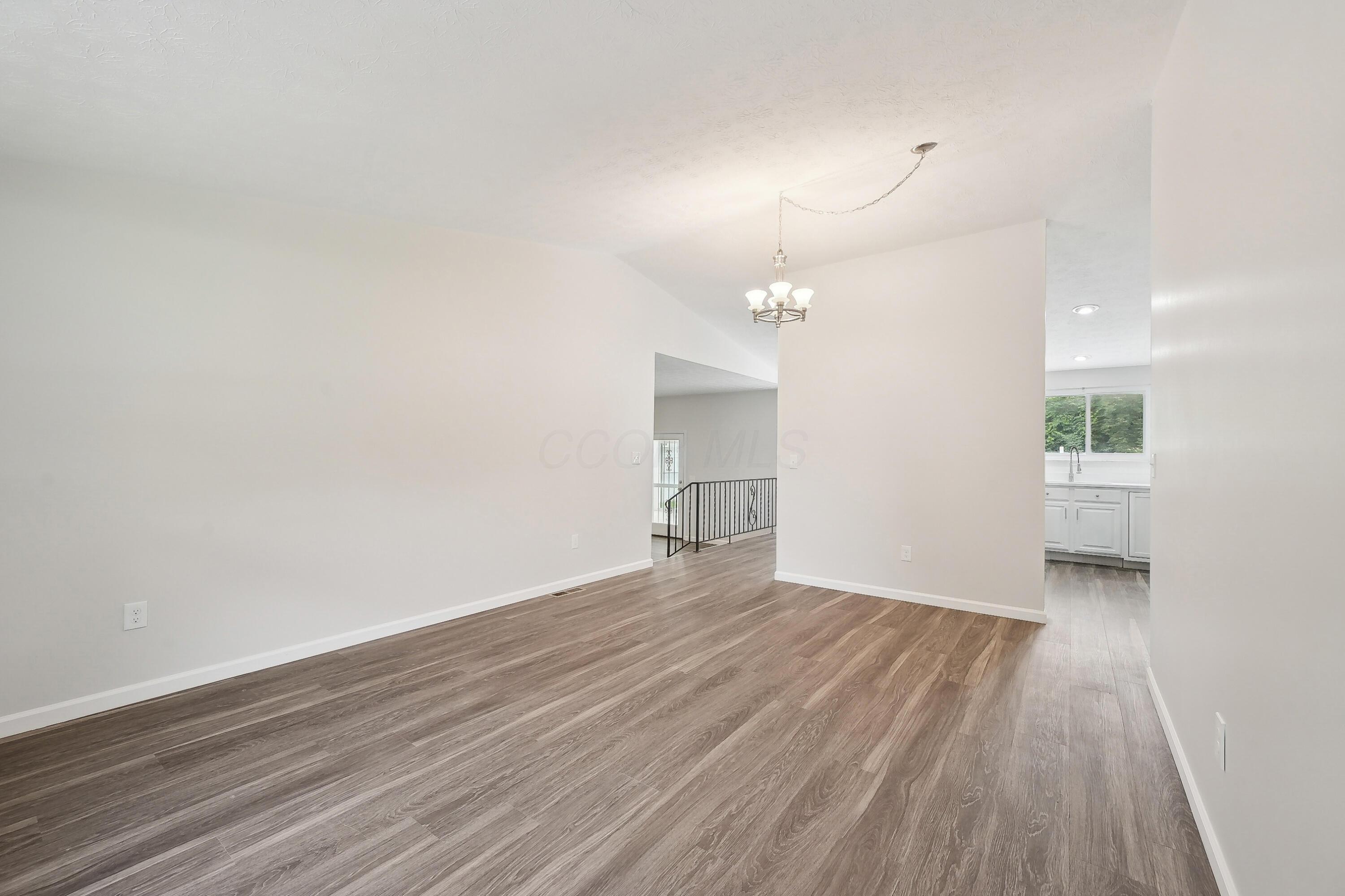 3368 Pine Valley Road Columbus, OH 43219 - Photo 18 of 50 18-print-Pine Valley Rd-2105-018