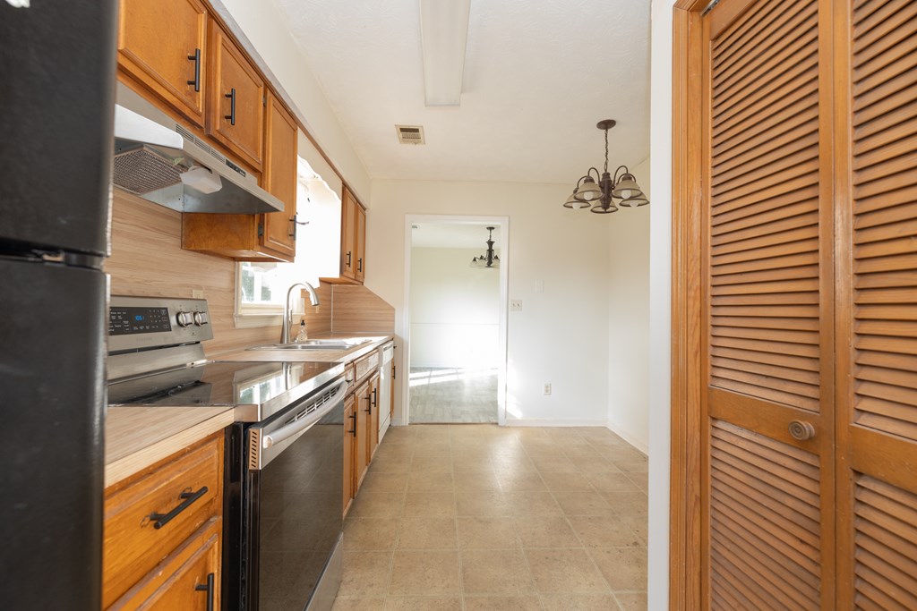 427 Lee Road Phenix City, AL 36870 - Photo 18 of 20