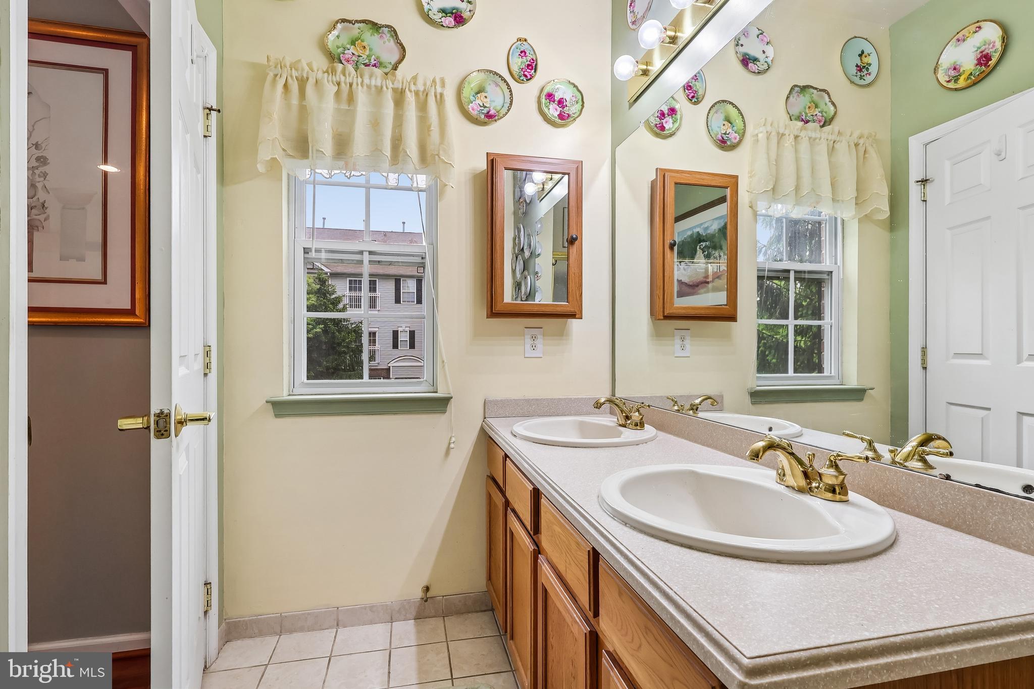 340 Lisa Way Riverton, NJ 08077 - Photo 21 of 44
