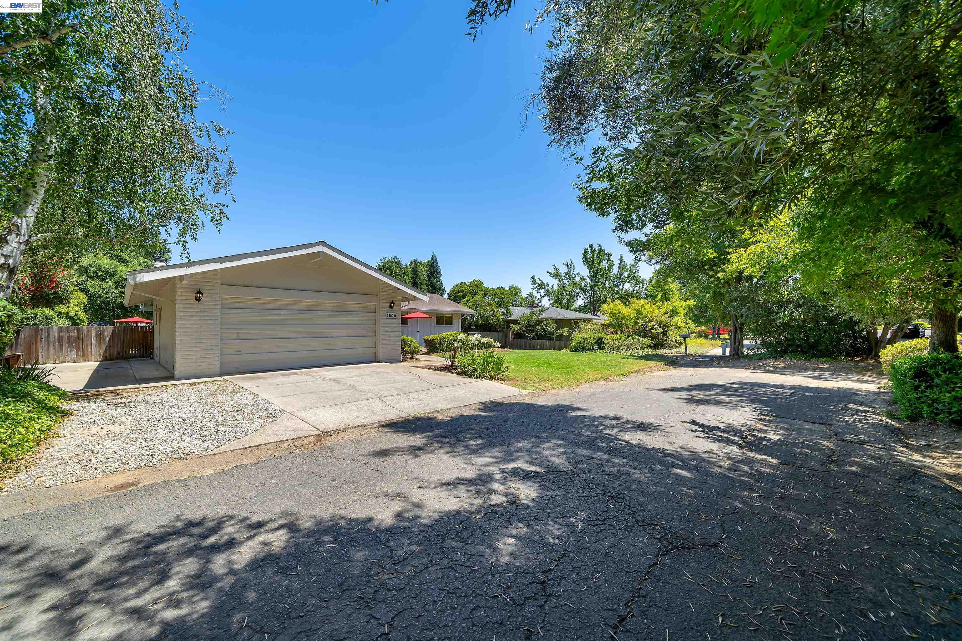 1600 Copenhagen Way Carmichael, CA 95608 - Photo 2 of 60