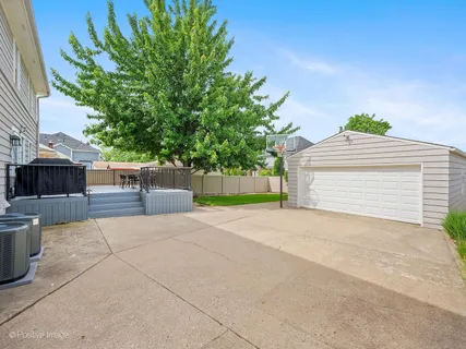 $974,900 | 828 Cambridge Avenue, Elmhurst, IL 60126