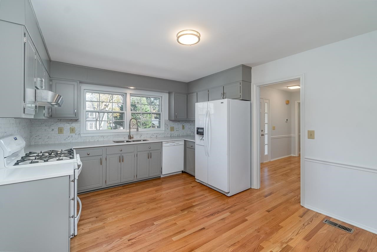 3105 Merrianne Drive Raleigh, NC 27607 - Photo 4 of 25 Photo 4