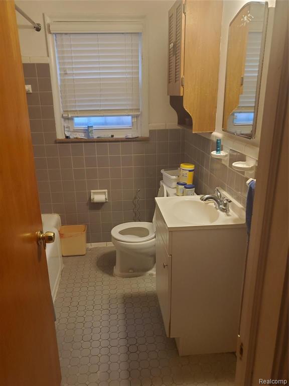 19401 Sunderland Road Detroit, MI 48219 - Photo 6 of 7