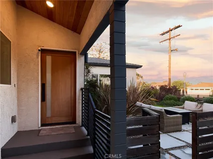 $1,880,000 | 7413 Naylor Avenue, Los Angeles, CA 90045