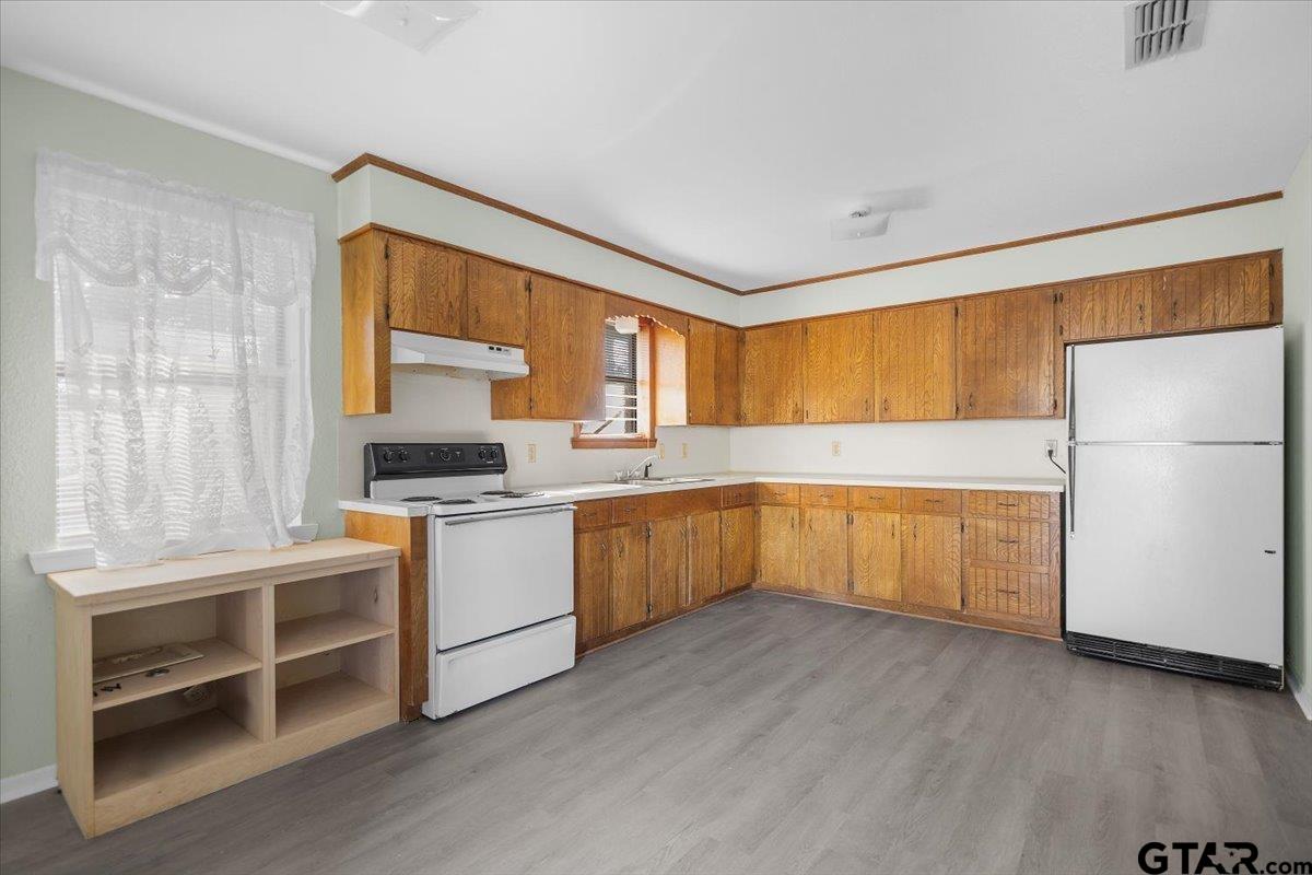 304 Williams Street Carthage, TX 75633 - Photo 7 of 20