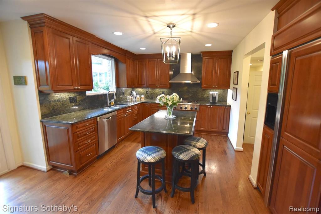 275 Hamilton Road Bloomfield Hills, MI 48301 - Photo 17 of 47