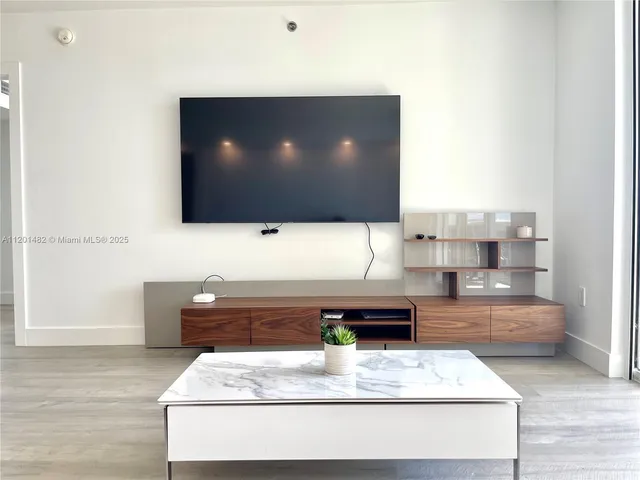 $7,000 | 1830 South Ocean Drive, Unit 1603, Hallandale Beach, FL 33009