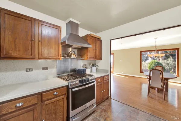 $738,000 | 7937 Sunkist Drive, Oakland, CA 94605