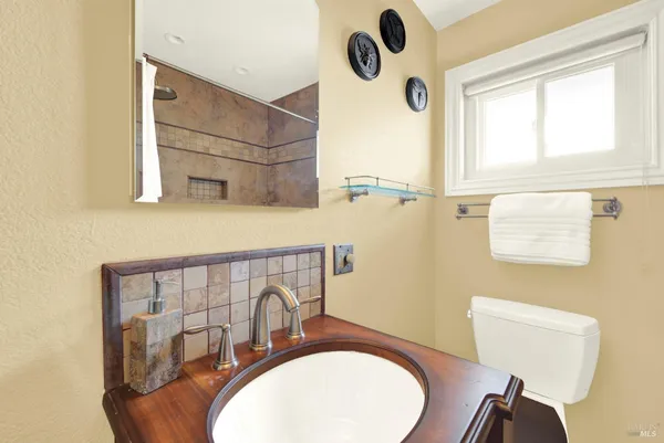 $738,000 | 7937 Sunkist Drive, Oakland, CA 94605