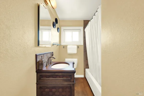 $738,000 | 7937 Sunkist Drive, Oakland, CA 94605