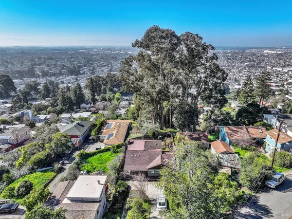 $738,000 | 7937 Sunkist Drive, Oakland, CA 94605