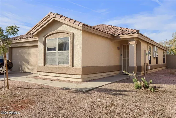 $2,195 | 1042 South Clancy Circle, Mesa, AZ 85208