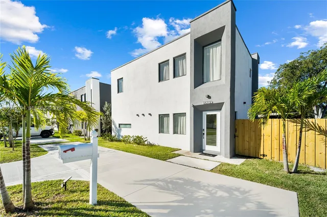 $599,000 | 18700 Southwest 117th Avenue, Miami, FL 33157